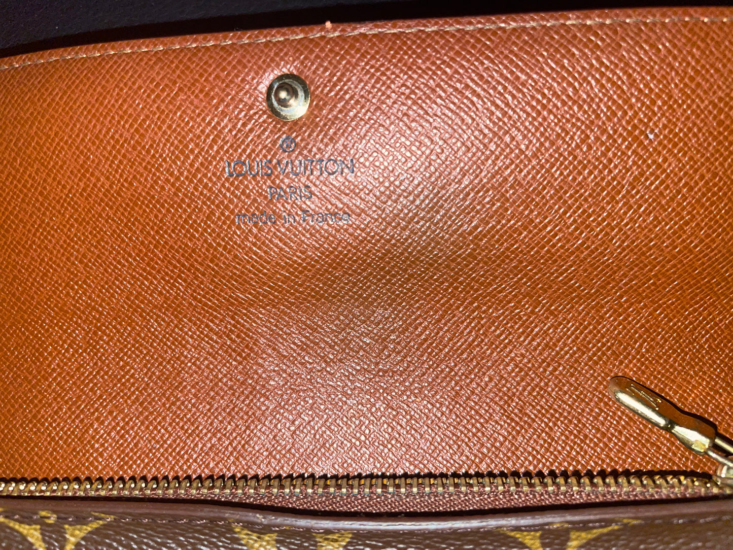 LOUIS VUITTON Porte Monnaie
Credit Long Bifold Wallet
Monogram